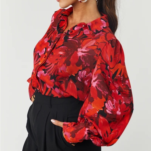 🍒💕Cherry Floral Print Long Sleeve Button Up Top💕🍒 - Picture 4 of 6